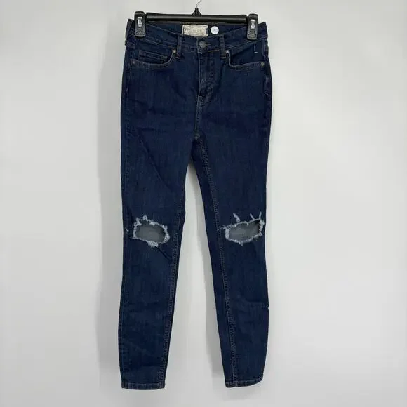 Free People Women's High-Rise Busted Skinny Jeans Dark Blue Size 26, $78 NWT - Picture 2 of 4